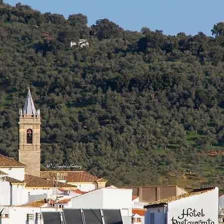 Entreolivos Hotel
